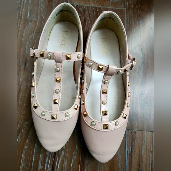 Girls size 2 Children's Place dress shoes. Light pink. Never worn! - Picture 1 of 4